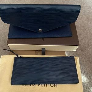 LV wallet in excellent condition SALE SALE PRICE IS FIRM